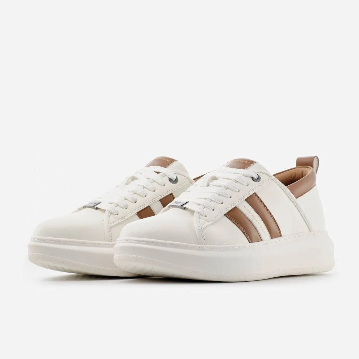 Eco Wembley Man White & Cognac